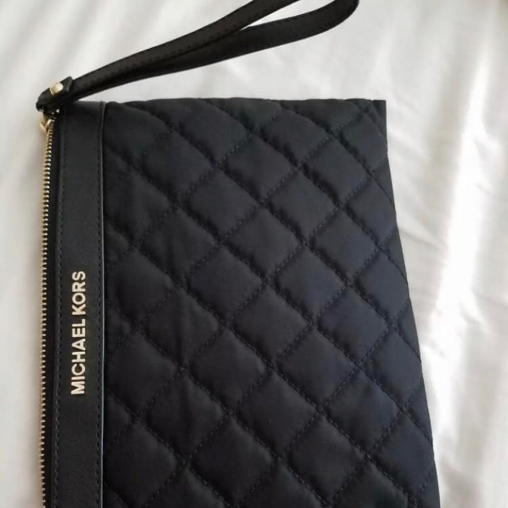 Michael Kors large wristlet